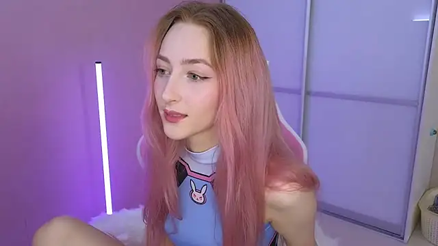 MichaDenver online show from 13, 12, 2024