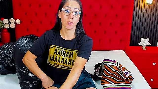 KateTompson  online show from 21, 7, 2026
