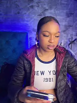 Melany Williams online show from 4, 8, 2026