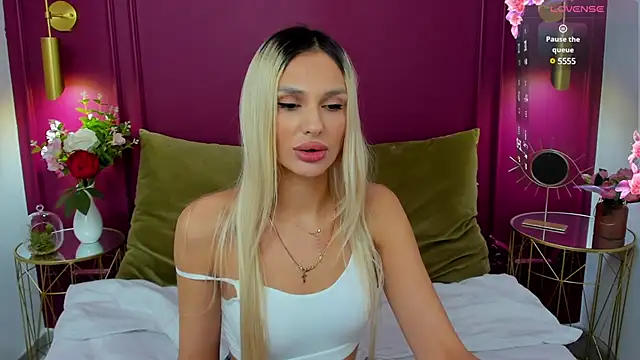 MissLoou online show from 24, 2, 2025