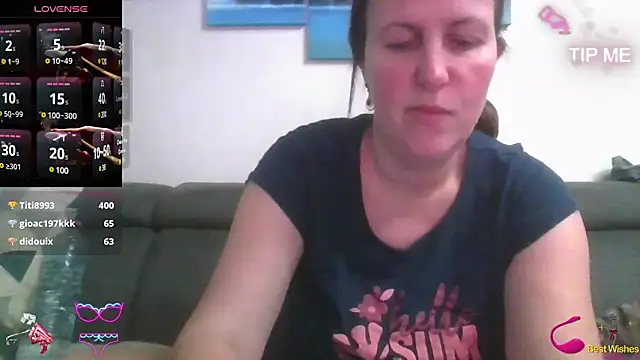 Angelacoquine online show from 6, 1, 2025