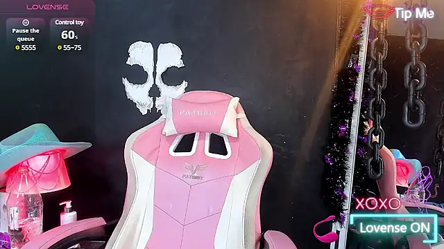 RoxaneEvans  online show from 20, 3, 2025