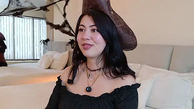 Zoe Benson online show from 29, 10, 2025