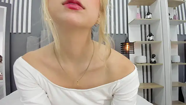 gabriela  gomez online show from 3, 2, 2025