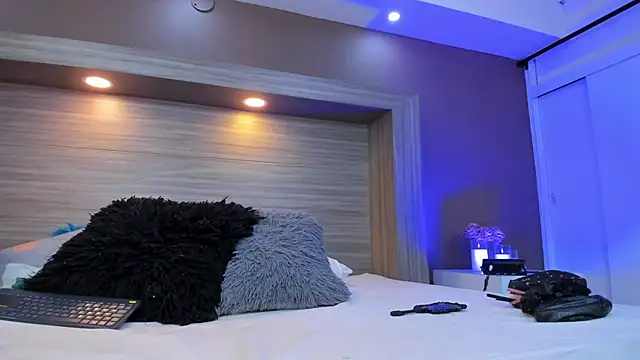AbigailWilliams  online show from 25, 6, 2026