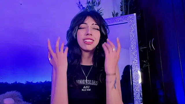 Snapshot of Nyx_nayla chatting on 15, 10, 2025 Nyx nayla online show from 15, 10, 2025