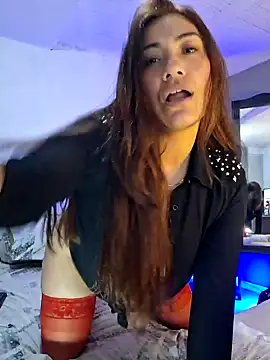 Snapshot of emmily_d chatting on 18, 12, 2024 emmily d online show from 18, 12, 2024