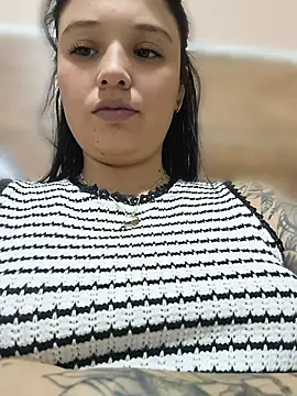 Snapshot of LorenRosse chatting on 8, 7, 2026 LorenRosse online show from 8, 7, 2026