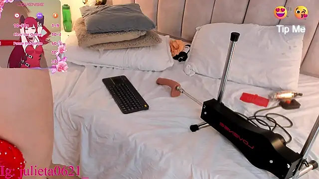 Julieta Jane online show from 30, 1, 2025