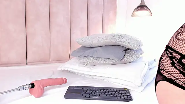 Julieta Jane online show from 25, 10, 2025