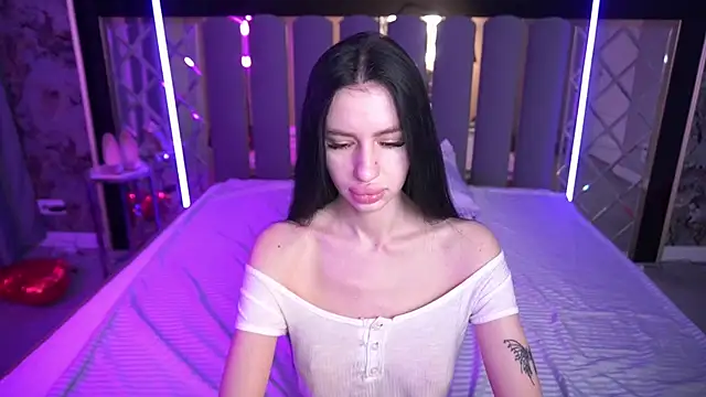 Snow WhiteeeX online show from 16, 3, 2026