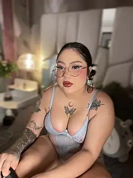 Snapshot of AHRI_LEE chatting on 15, 12, 2024 AHRI LEE online show from 15, 12, 2024