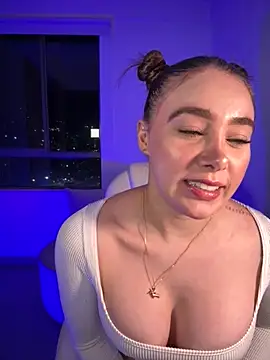 Snapshot of Lanataylor- chatting on 4, 10, 2025 Lanataylor- online show from 4, 10, 2025