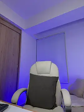 Snapshot of Lanataylor- chatting on 25, 10, 2025 Lanataylor- online show from 25, 10, 2025