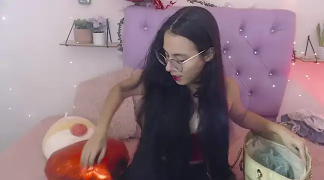 Snapshot of Freyja_01 chatting on 14, 2, 2025 Freyja 01 online show from 14, 2, 2025