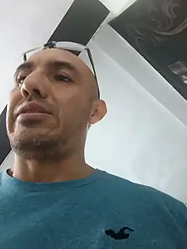 Snapshot of exmilitary chatting on 27, 1, 2025 exmilitary online show from 27, 1, 2025