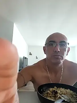 Snapshot of exmilitary chatting on 14, 10, 2025 exmilitary online show from 14, 10, 2025