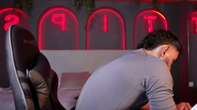 Austin bolt online show from 15, 11, 2025