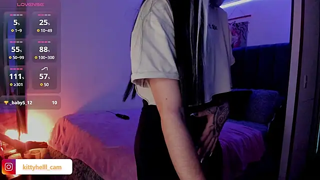 Alice woodville online show from 8, 3, 2025