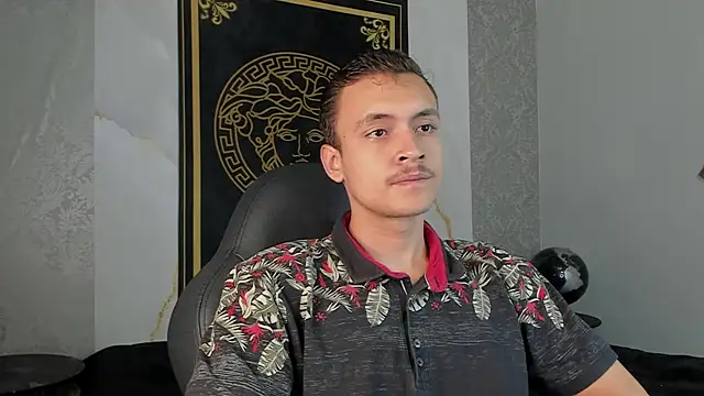 Desmon Clark online show from 5, 1, 2025