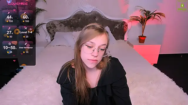 Snapshot of LayriantaVee chatting on 15, 1, 2025 LayriantaVee online show from 15, 1, 2025