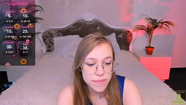 Snapshot of LayriantaVee chatting on 17, 1, 2025 LayriantaVee online show from 17, 1, 2025