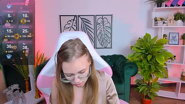 Snapshot of LayriantaVee chatting on 19, 1, 2025 LayriantaVee online show from 19, 1, 2025