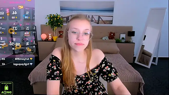 Snapshot of LayriantaVee chatting on 13, 2, 2025 LayriantaVee online show from 13, 2, 2025