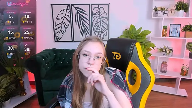 Snapshot of LayriantaVee chatting on 23, 2, 2025 LayriantaVee online show from 23, 2, 2025