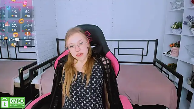 Snapshot of LayriantaVee chatting on 11, 3, 2025 LayriantaVee online show from 11, 3, 2025