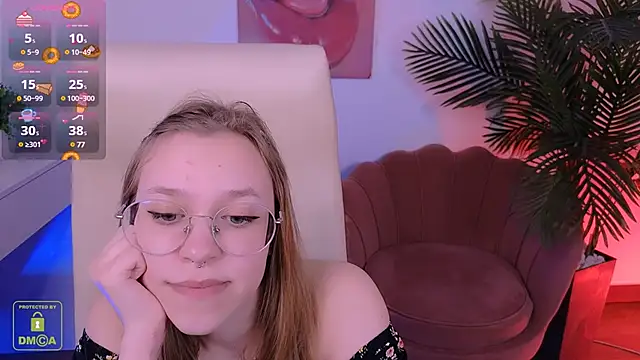 Snapshot of LayriantaVee chatting on 14, 3, 2025 LayriantaVee online show from 14, 3, 2025