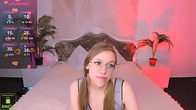 Snapshot of LayriantaVee chatting on 23, 3, 2025 LayriantaVee online show from 23, 3, 2025