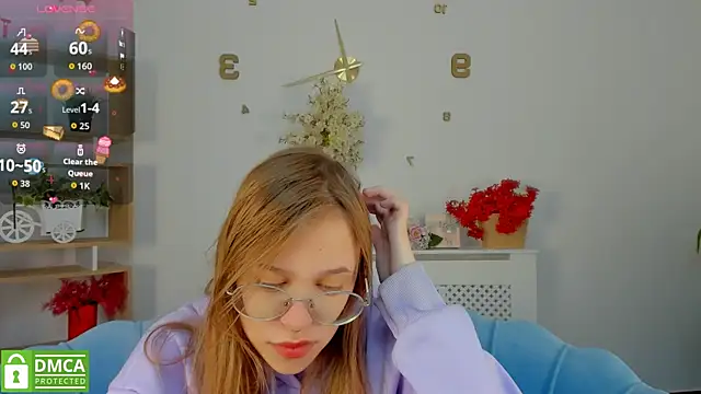 Snapshot of LayriantaVee chatting on 3, 10, 2025 LayriantaVee online show from 3, 10, 2025