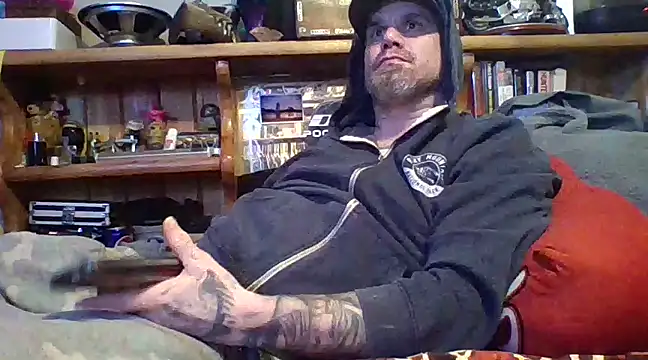 Snapshot of clitstitsandbongrips chatting on 21, 2, 2025 clitstitsandbongrips online show from 21, 2, 2025