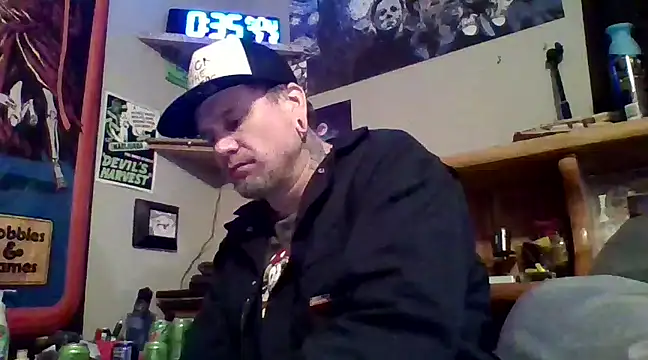 Snapshot of clitstitsandbongrips chatting on 20, 3, 2025 clitstitsandbongrips online show from 20, 3, 2025