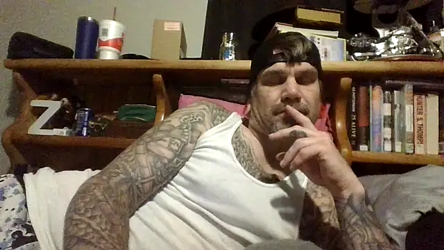 Snapshot of clitstitsandbongrips chatting on 18, 9, 2025 clitstitsandbongrips online show from 18, 9, 2025