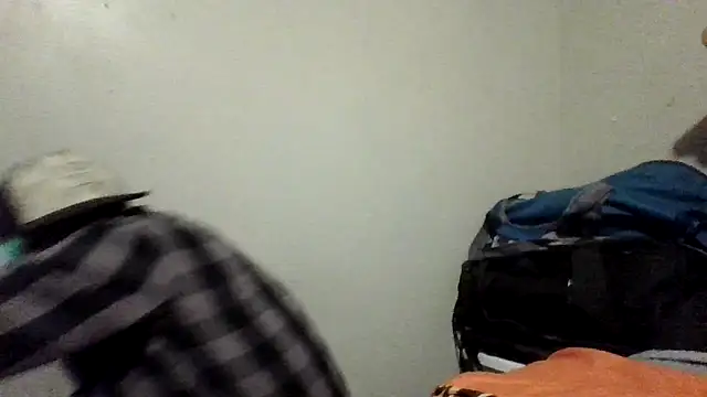 Snapshot of clitstitsandbongrips chatting on 29, 9, 2025 clitstitsandbongrips online show from 29, 9, 2025