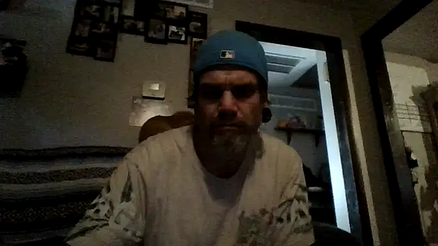 Snapshot of clitstitsandbongrips chatting on 5, 10, 2025 clitstitsandbongrips online show from 5, 10, 2025