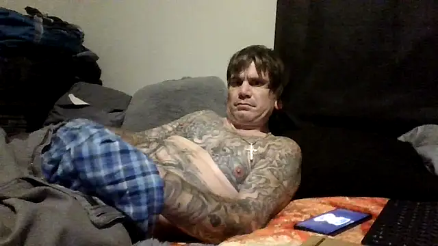 Snapshot of clitstitsandbongrips chatting on 28, 10, 2025 clitstitsandbongrips online show from 28, 10, 2025