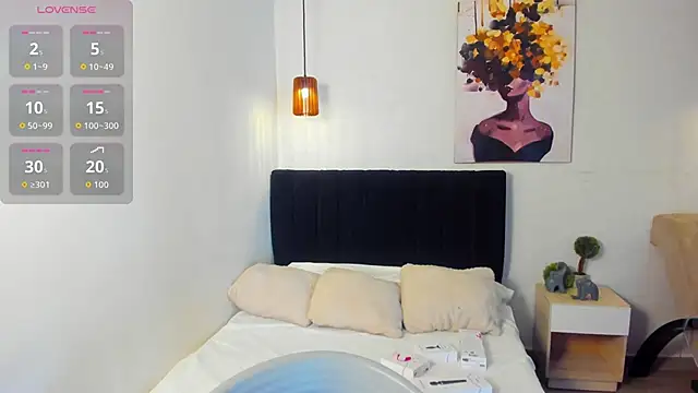 Scarlett  bell online show from 6, 10, 2025