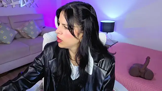 Eliie Ruizz online show from 9, 5, 2026