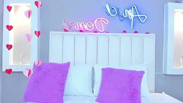 HannaPaola online show from 19, 2, 2025