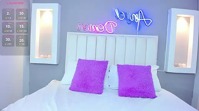 HannaPaola online show from 27, 2, 2025