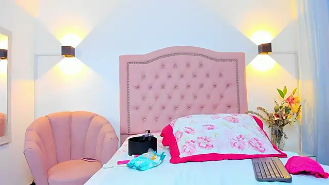 JulieeHabubu online show from 24, 10, 2025