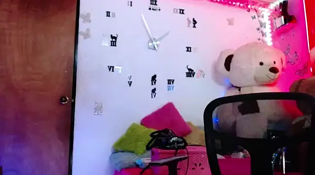 Snapshot of goddess_BigassCock chatting on 19, 3, 2025 goddess BigassCock online show from 19, 3, 2025