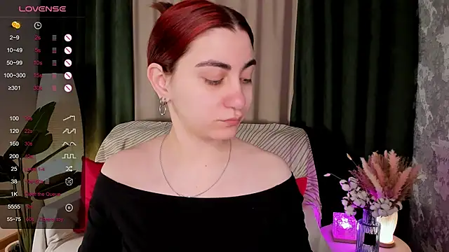 hannacheekss  online show from 29, 4, 2026