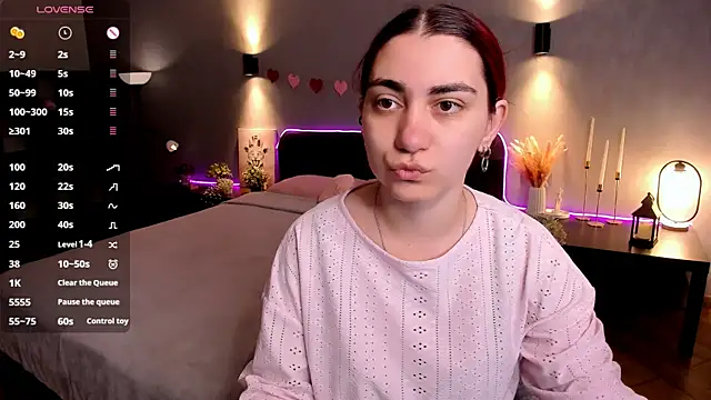 hannacheekss  online show from 8, 8, 2026
