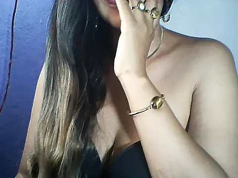 layanah12 online show from 5, 3, 2026