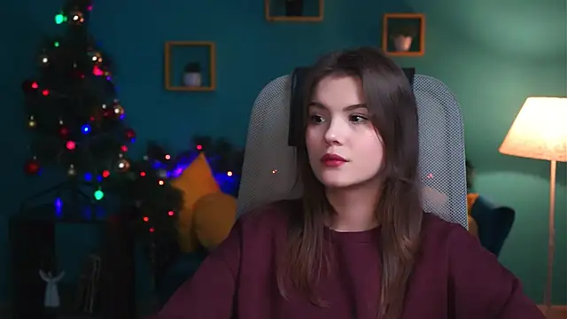 EvaThopson online show from 7, 12, 2024