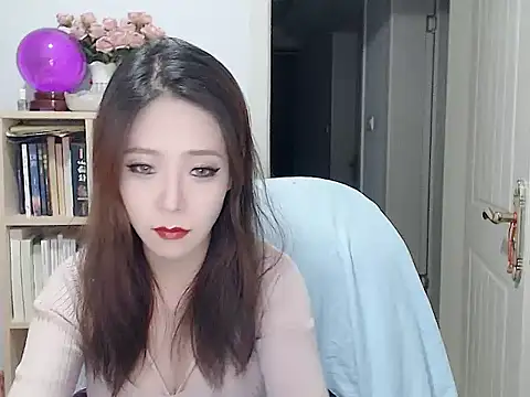 SuSushi728 online show from 3, 12, 2025